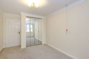 BEDROOM- click for photo gallery